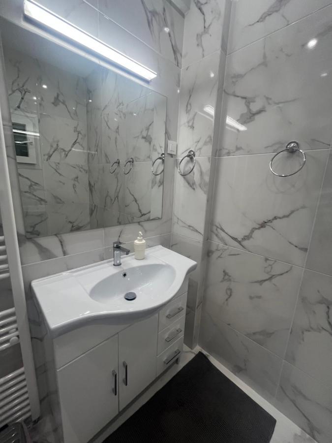 White Apartment アテネ エクステリア 写真