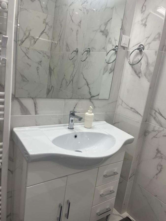 White Apartment アテネ エクステリア 写真